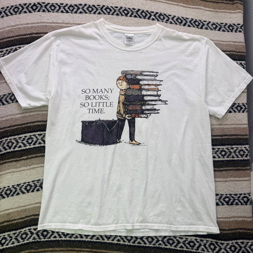 Vintage 2000's So Many Books So Little Time Edward Gorey White Tee Shirt Sz XL